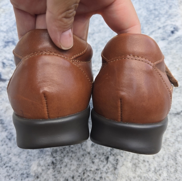 SAS Women's Roamer Slip On Loafer Chestnut Sz 9 Leather - Picture 10 of 16